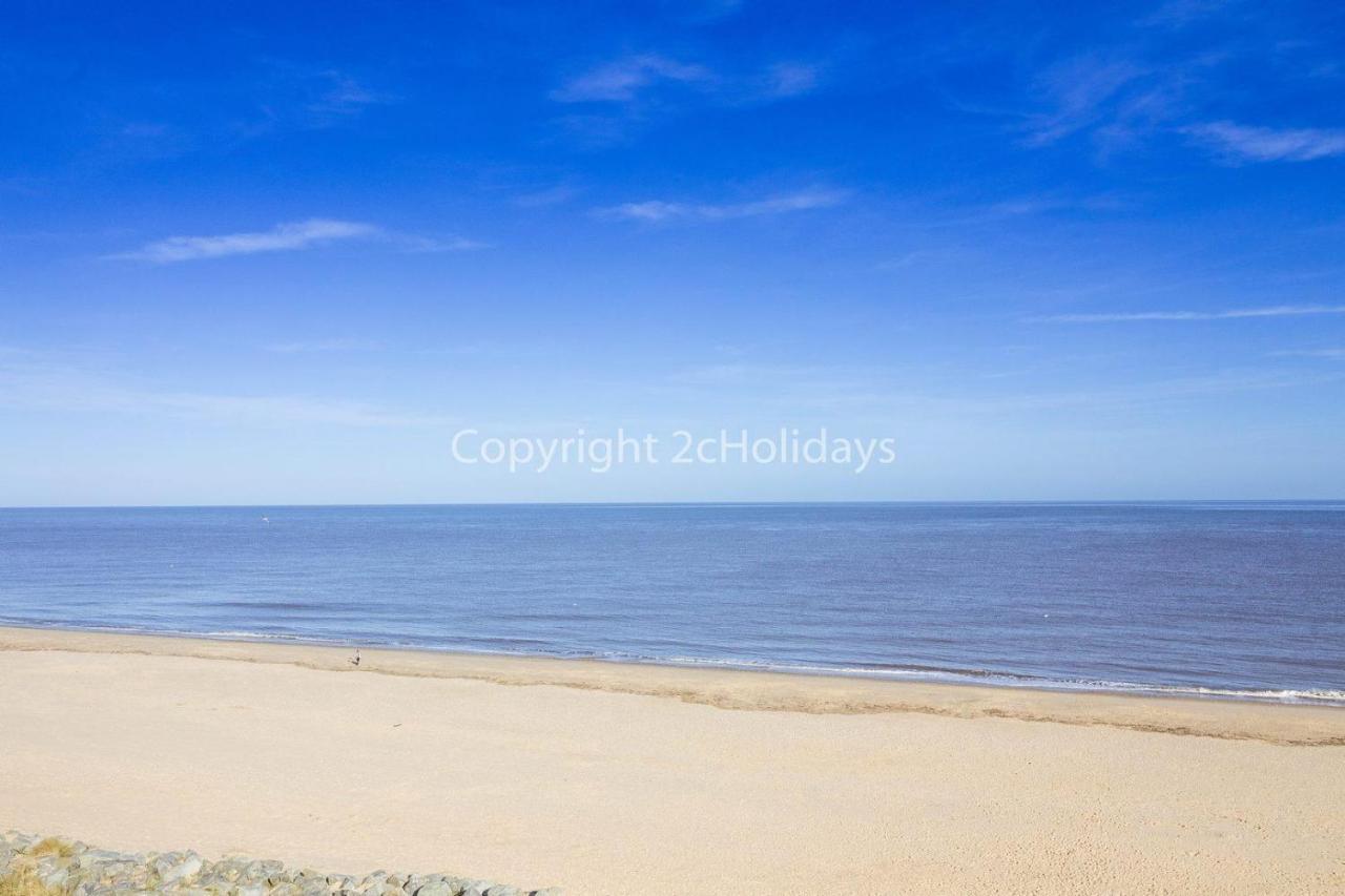 Superb Caravan With Decking Nearby Scratby Beach In Norfolk Ref 50030H Great Yarmouth Zewnętrze zdjęcie